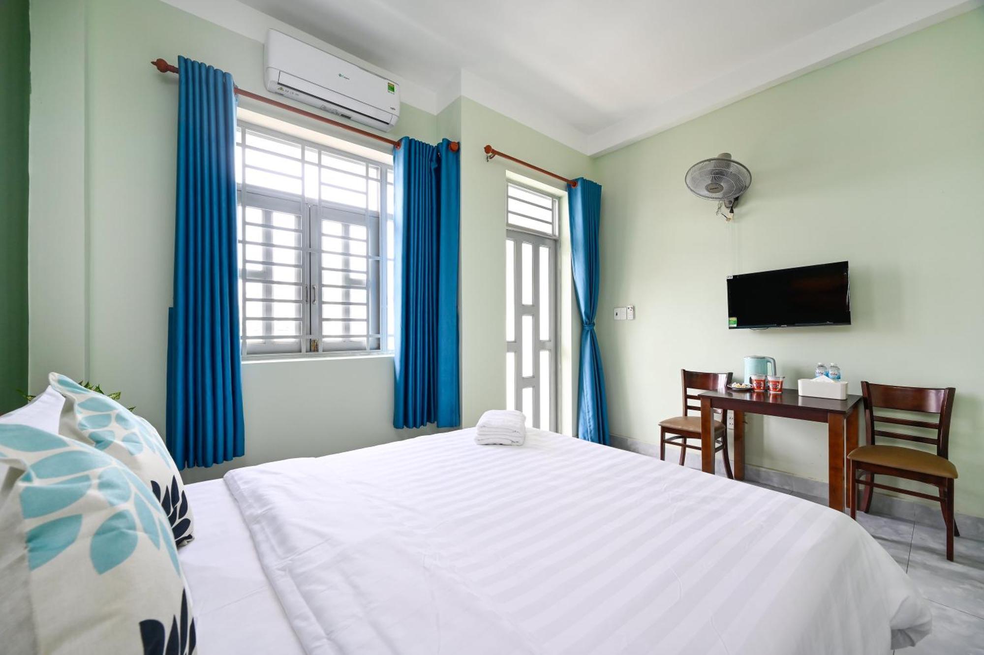 Montana & Aparment Saigon Airport Aparthotel *