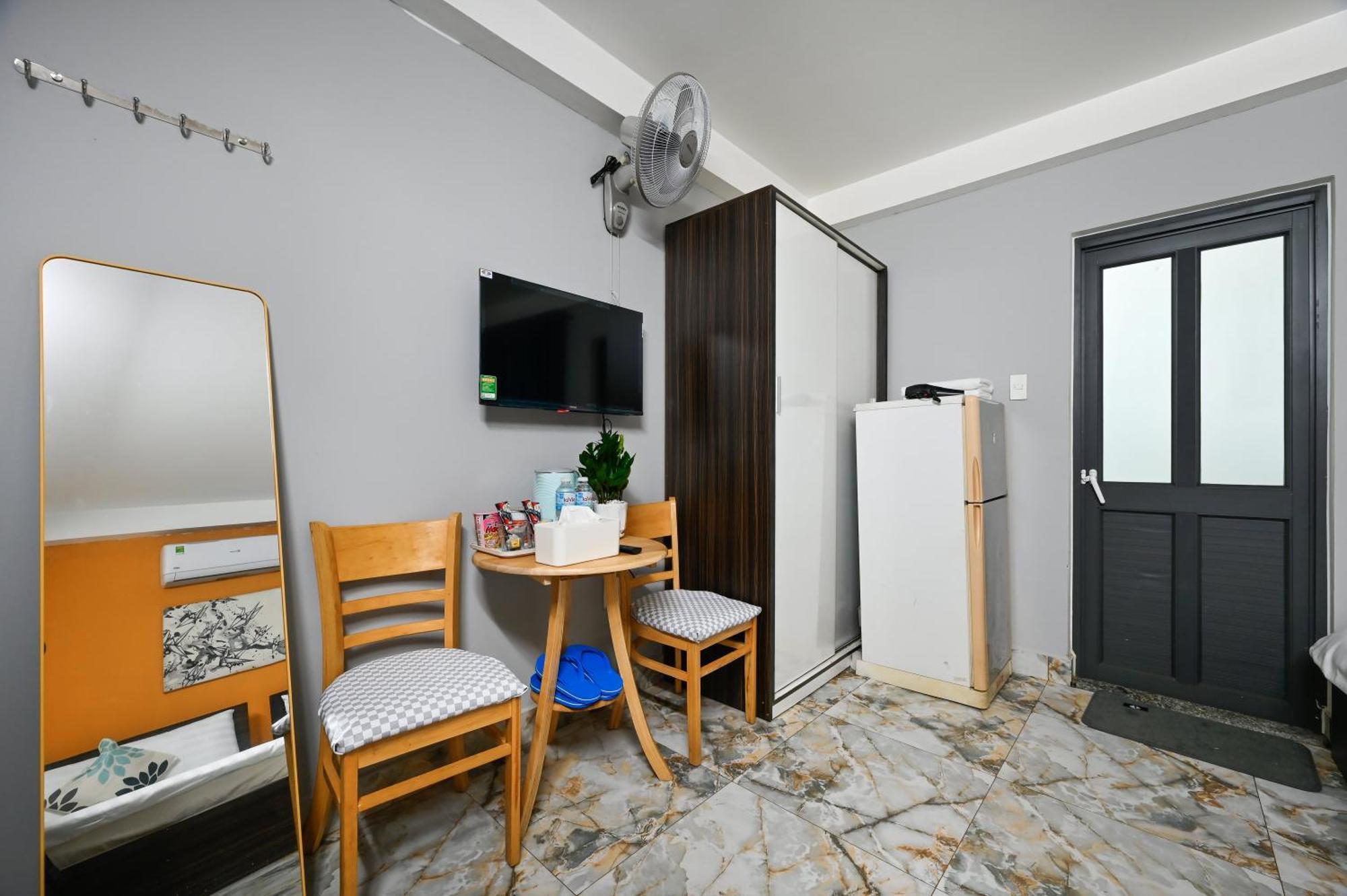 Montana & Aparment Saigon Airport