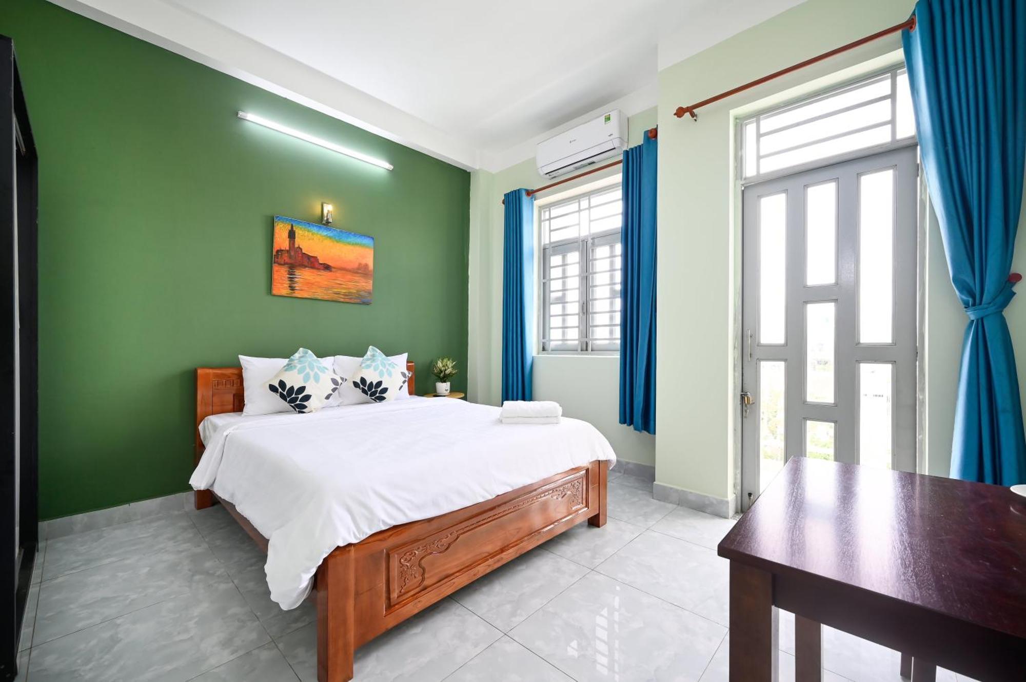 Montana & Aparment Saigon Airport Aparthotel *