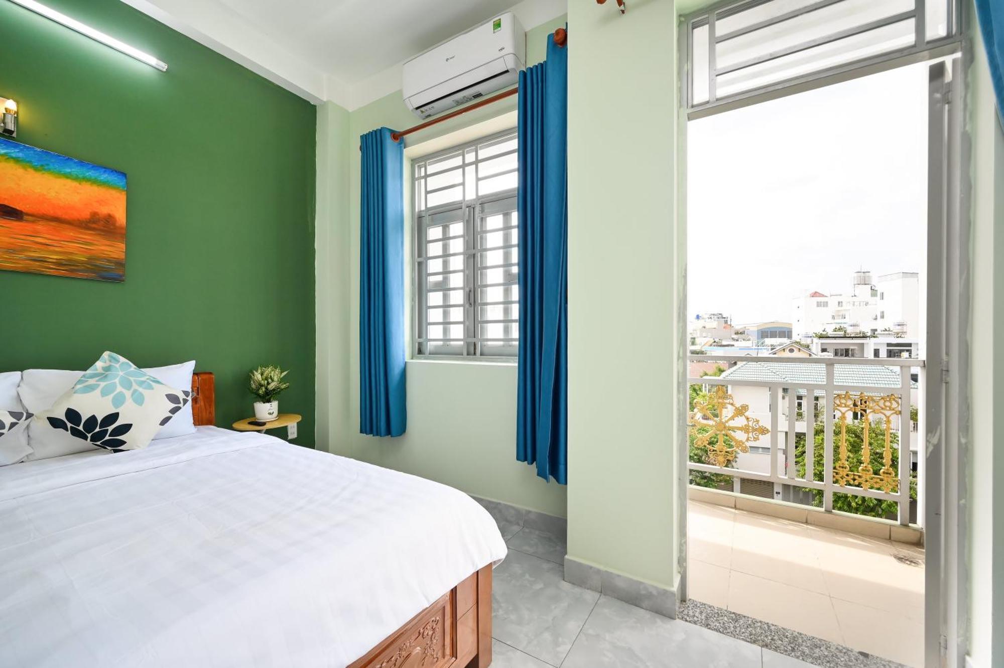 Aparthotel Montana & Aparment Saigon Airport *